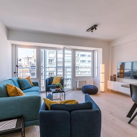Huswell - Lovely Apartment With Lateral Sea View And Parking Остенде Экстерьер фото