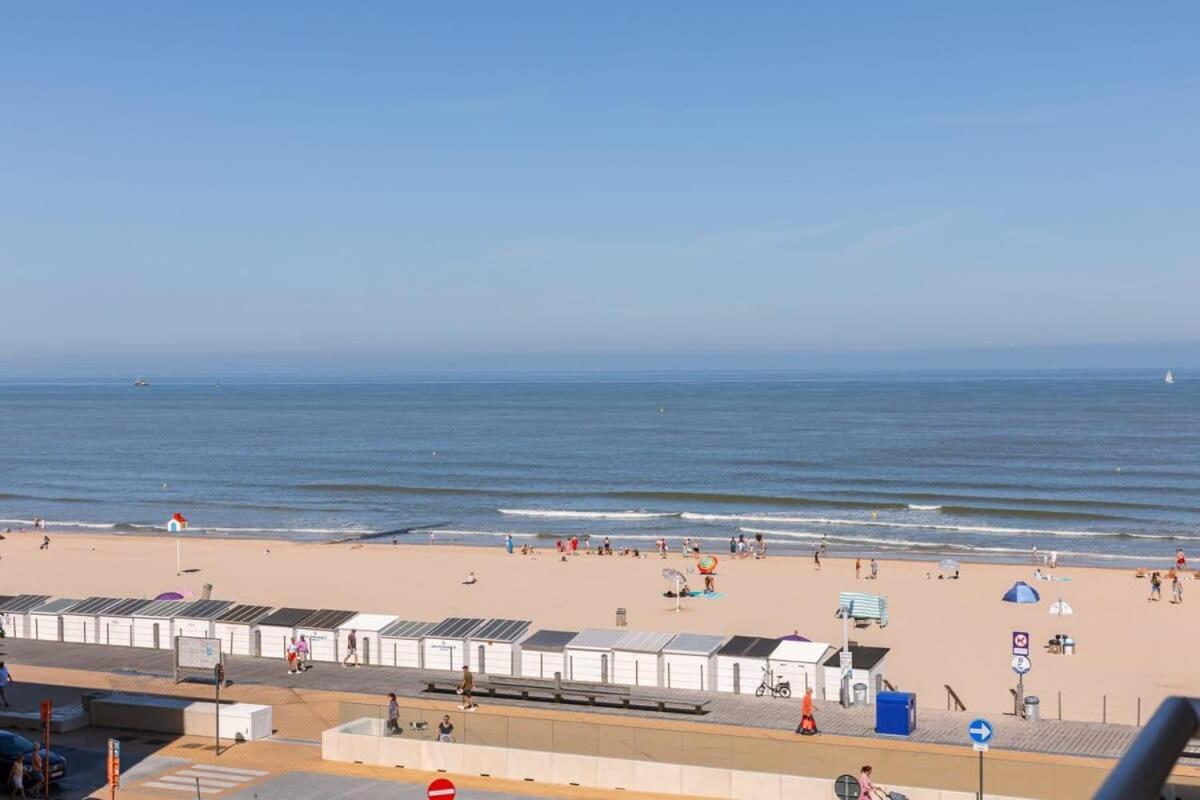 Huswell - Lovely Apartment With Lateral Sea View And Parking Остенде Экстерьер фото